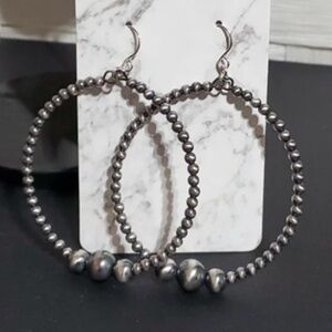 Navajo Pearl Hoops